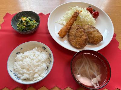 夕食
